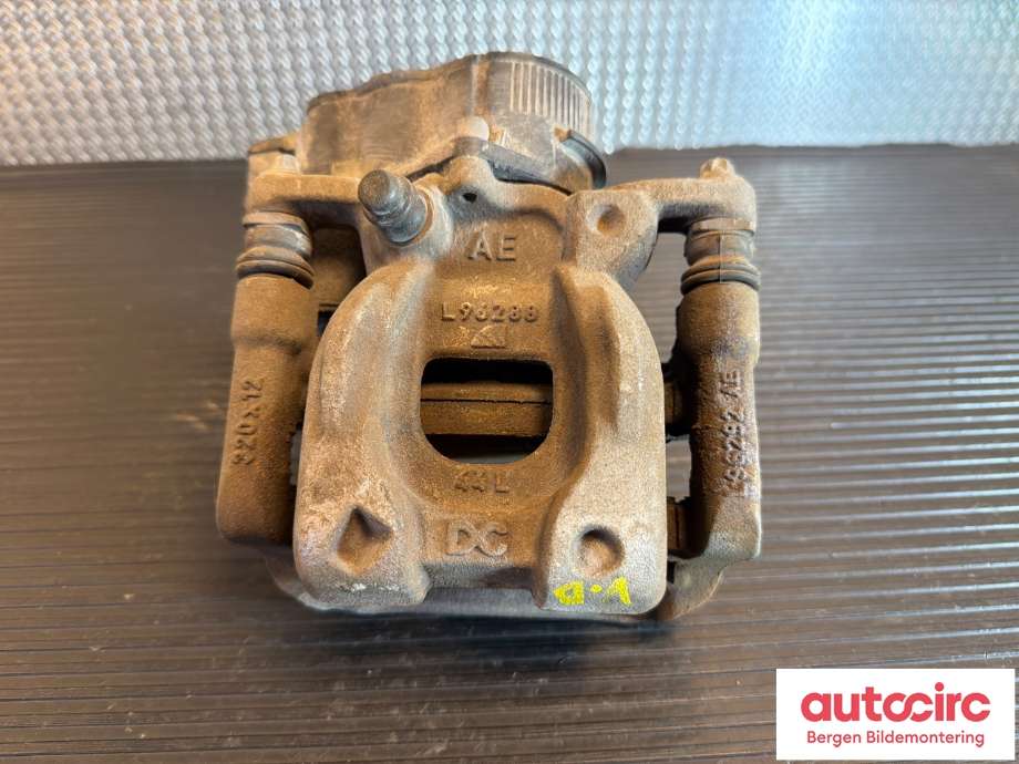 Bremsecaliper venstre bak til Mercedes EQA, 2021-->> (MERCEDES|A 247 423 39 00)