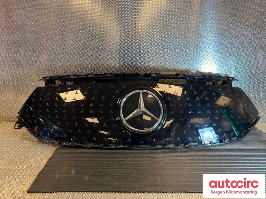 Grill til Mercedes EQA, 2021-->> (MERCEDES|A 243 888 61 00)