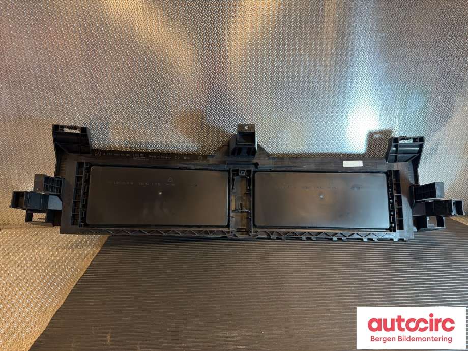 Frontplate øvre til Mercedes EQA 2021-->> (MERCEDES|A 247 880 71 01||A 247 885 45 00)
