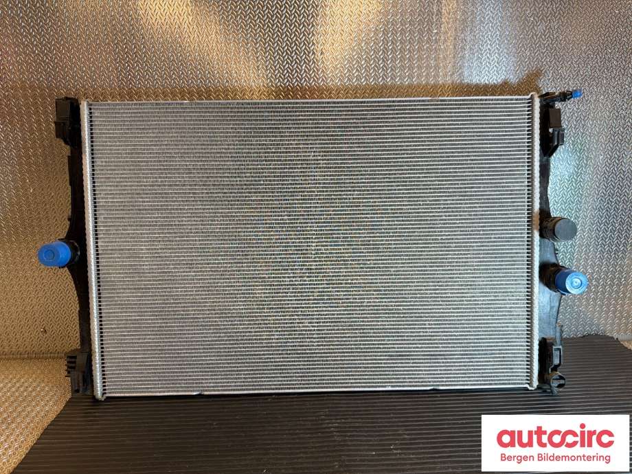 Radiator (automat gir) til Mercedes EQA, 2021-->> (MERCEDES|A 247 500 00 03)