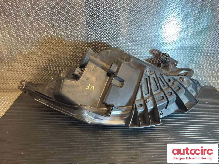 Frontlykt venstre halogen til Citroën C4, Picasso 2006-2013 (Type I)  (CITROEN|6208 A8|)
