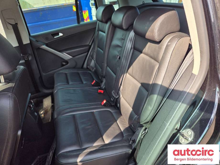 Sete foran til VW Tiguan 2007-2011 (Type I, Fase 1)  (VOLKSWAGEN|5N0 881 106 H|1K0 885 321 H|5N0 881 515 A)