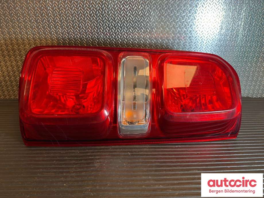 Baklykt høyre til Peugeot Expert, 2016-->> (Type III)  (PEUGEOT|98 082 430 80)