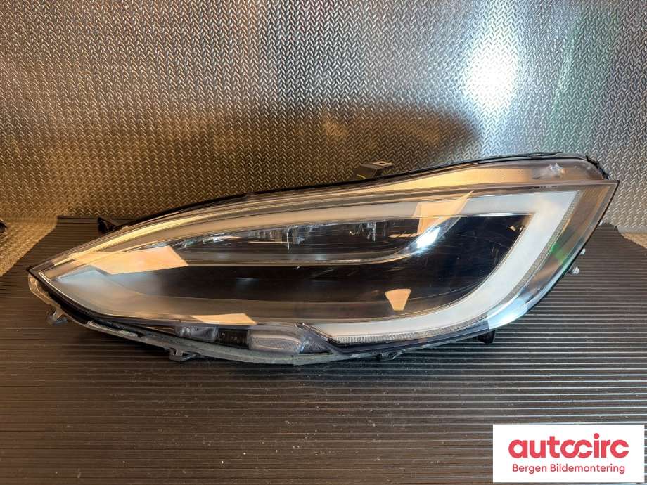 Frontlykt venstre halogen til Tesla Model S, 2016-2021 (Fase 2) (TESLA|1053574-00-E)
