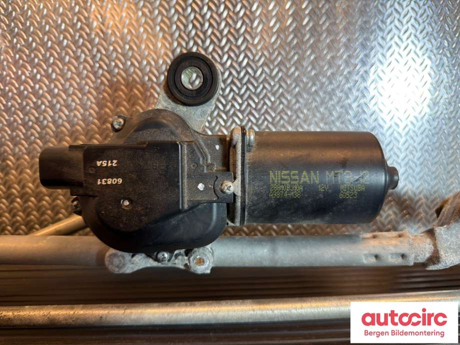 Viskermotor frontrute til Nissan NV200 2010-2019 (NISSAN|28810BJ10A|)