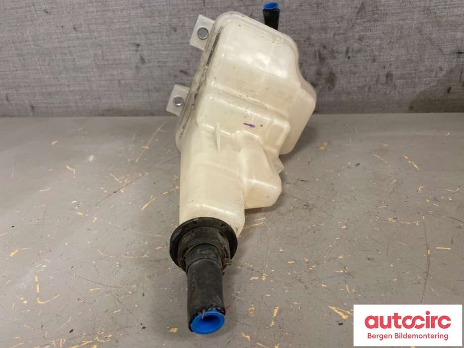 Ekspansjonstank til Toyota Hilux 2016-2020  (TOYOTA|166400E010|)