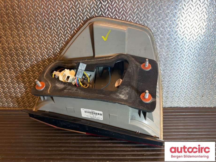 Baklykt venstre til BMW X3 2007-2010 (Fase 2) (E83) (E83) (BMW|63 21 7 162 209||7 162 209)