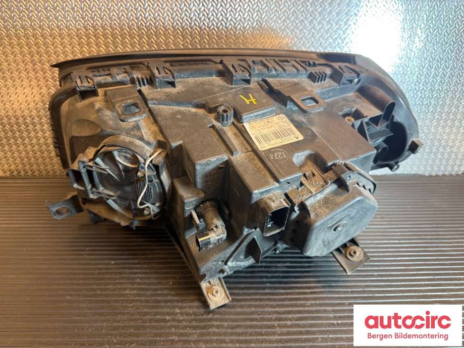 Frontlykt høyre halogen til BMW X3 2007-2010 (Fase 2) (E83) (E83) (BMW|63 12 7 162 190||716219205)