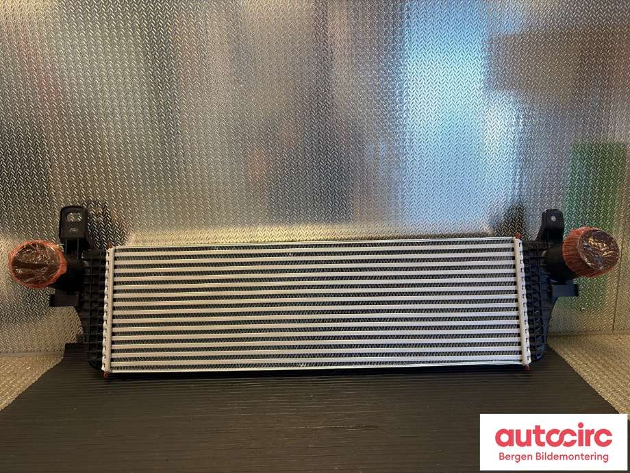 Intercooler til VW Transporter / Caravelle 2003-2009 (Fase 1) (T5) (T5) (7E0145804C|)