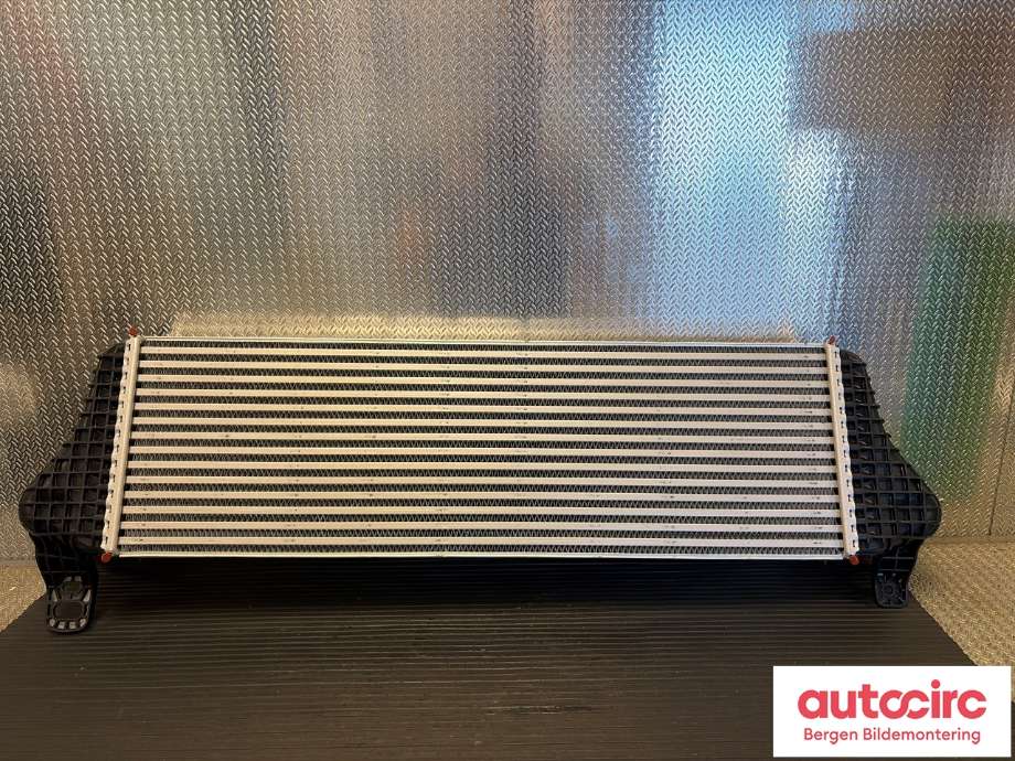 Intercooler til VW Transporter / Caravelle 2003-2009 (Fase 1) (T5) (T5) (7E0145804C|)