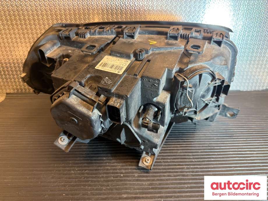 Frontlykt venstre halogen til BMW X3 2007-2010 (Fase 2) (E83) (E83) (BMW|63 12 7 162 189||7162191-05)