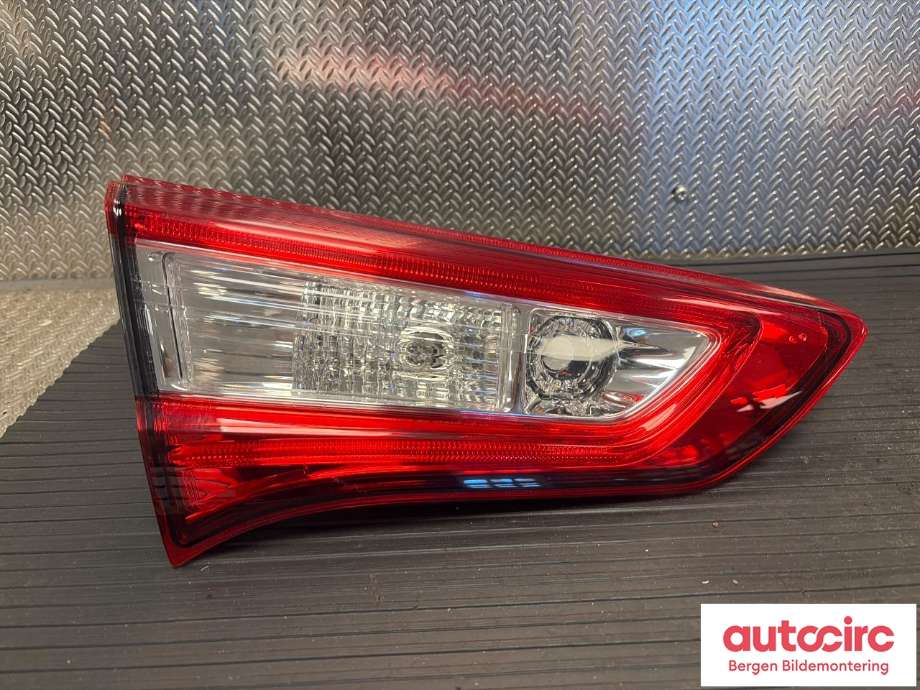 Baklykt venstre indre til Toyota Yaris, 2014-2020 (Type III, Fase 2)  (TOYOTA|815910D620)