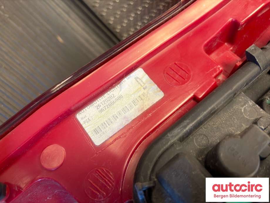 Baklykt høyre til Peugeot 5008 2010-2017 (Type I)  (PEUGEOT|6351 KH|)