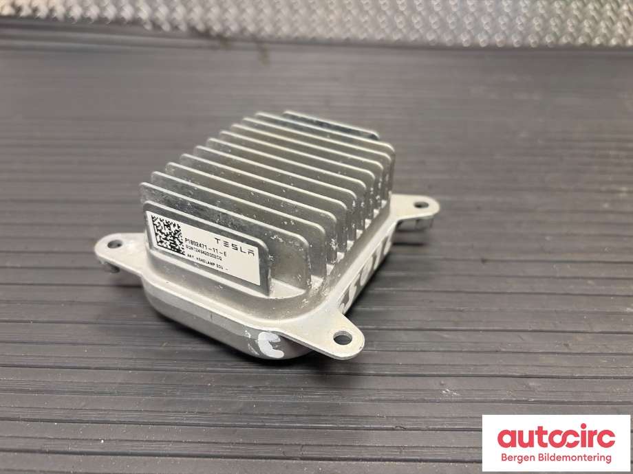 Styreenhet xenon/ballast til Tesla Model Y, 2021-2024 (Type I)  (TESLA|P1802471-11-E)