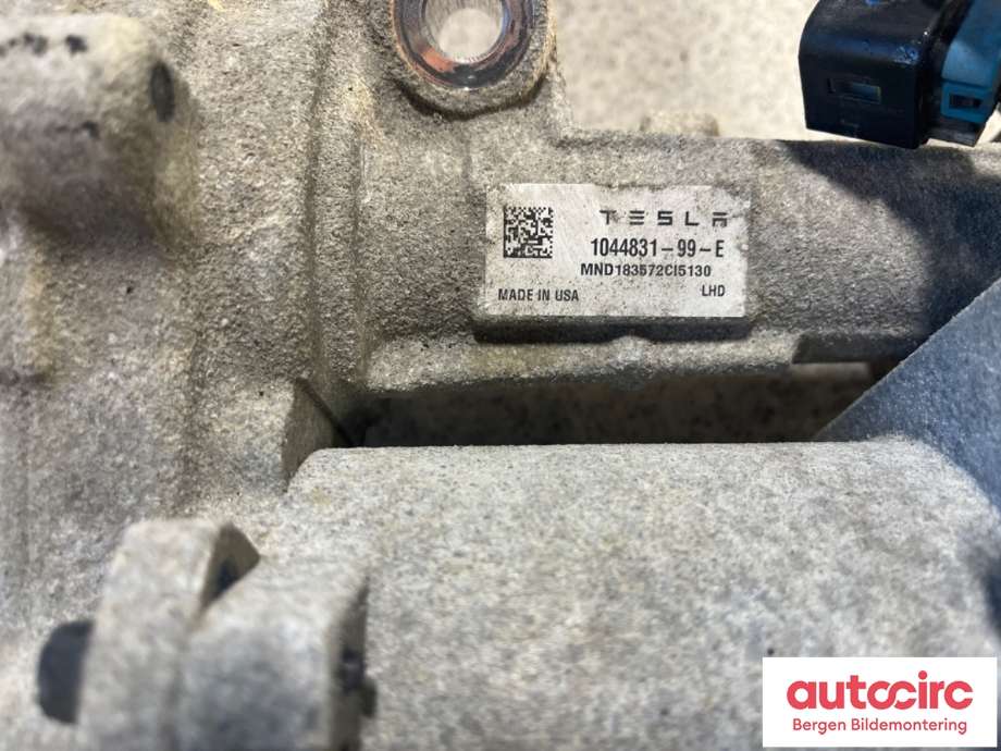 Tannstang elektrisk til Tesla Model 3 2018-2023 (Fase 1)  (TESLA|1044831-99-E|)