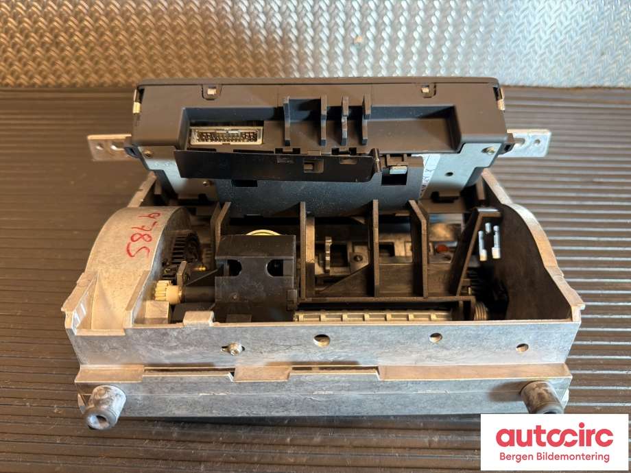 Multimedia display (MCU - Media Controller Unit) til Audi A8 2003-2010 (Type II)  (AUDI|4E0 919 603 F|4E0 857 273 F|)