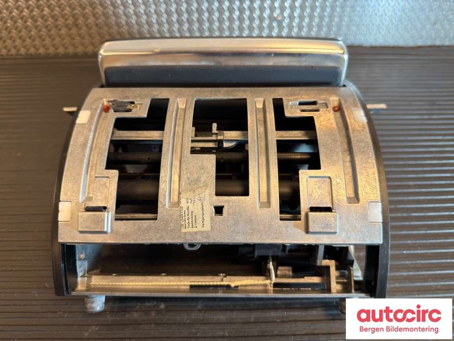 Multimedia display (MCU - Media Controller Unit) til Audi A8 2003-2010 (Type II)  (AUDI|4E0 919 603 F|4E0 857 273 F|)
