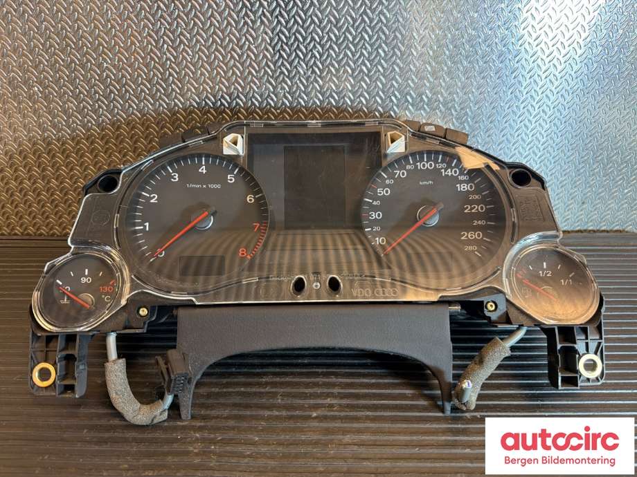 Instrumentpanel til Audi A8, 2003-2010 (Type II)  (AUDI|4E0 920 900 EX)