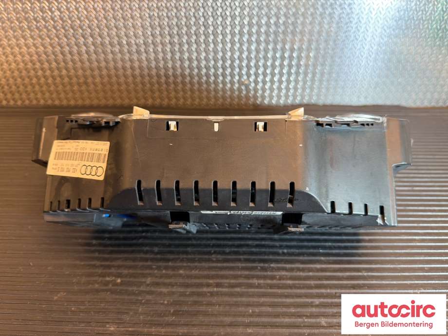 Instrumentpanel til Audi A8 2003-2010 (Type II) (AUDI|4E0 920 900 EX||4E0 920 900 E)