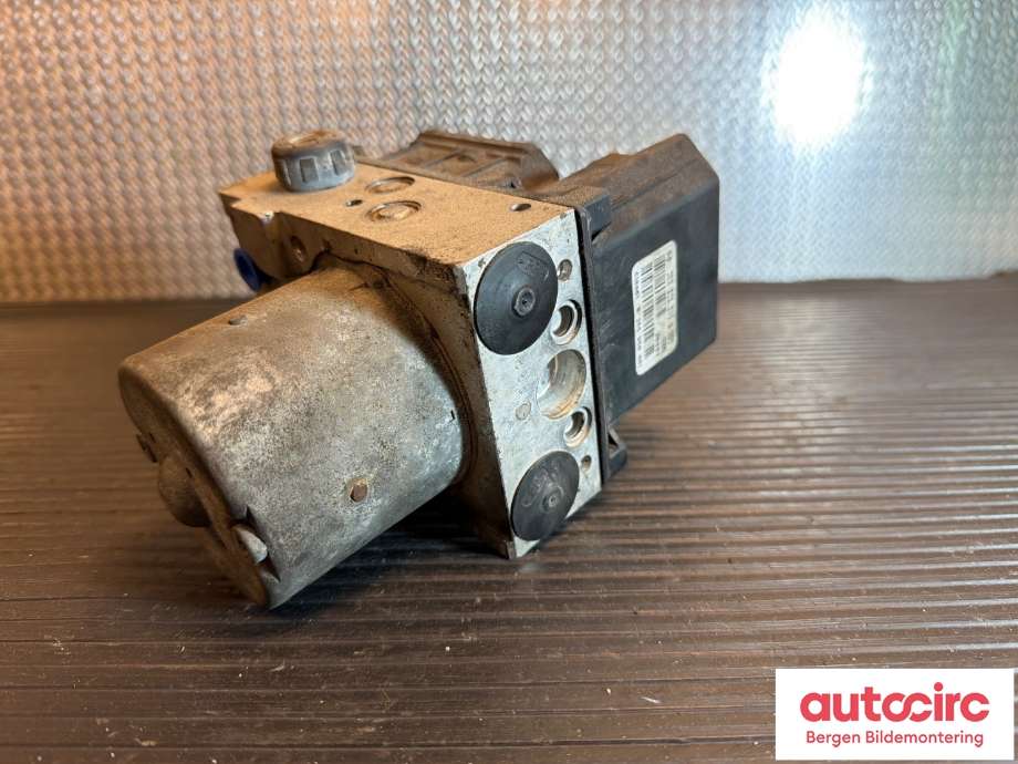 ABS sentral til Audi A8 2003-2010 (Type II)  (AUDI|4E0 614 517 CC||4E0 614 517 A)