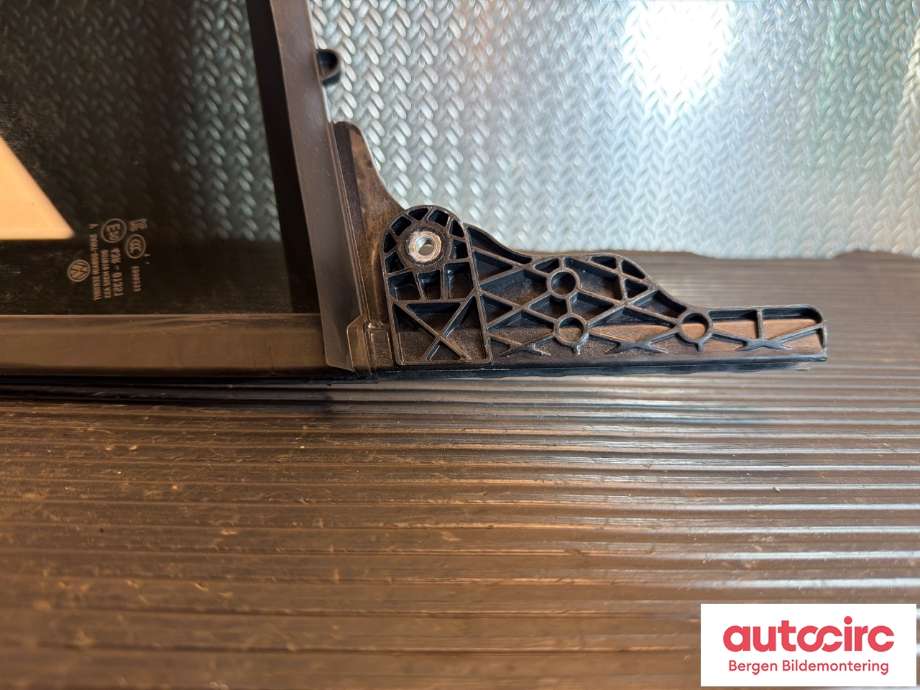 Diverse deler til VW ID.4 2020-->>  (VOLKSWAGEN|11A 845 214 E|)