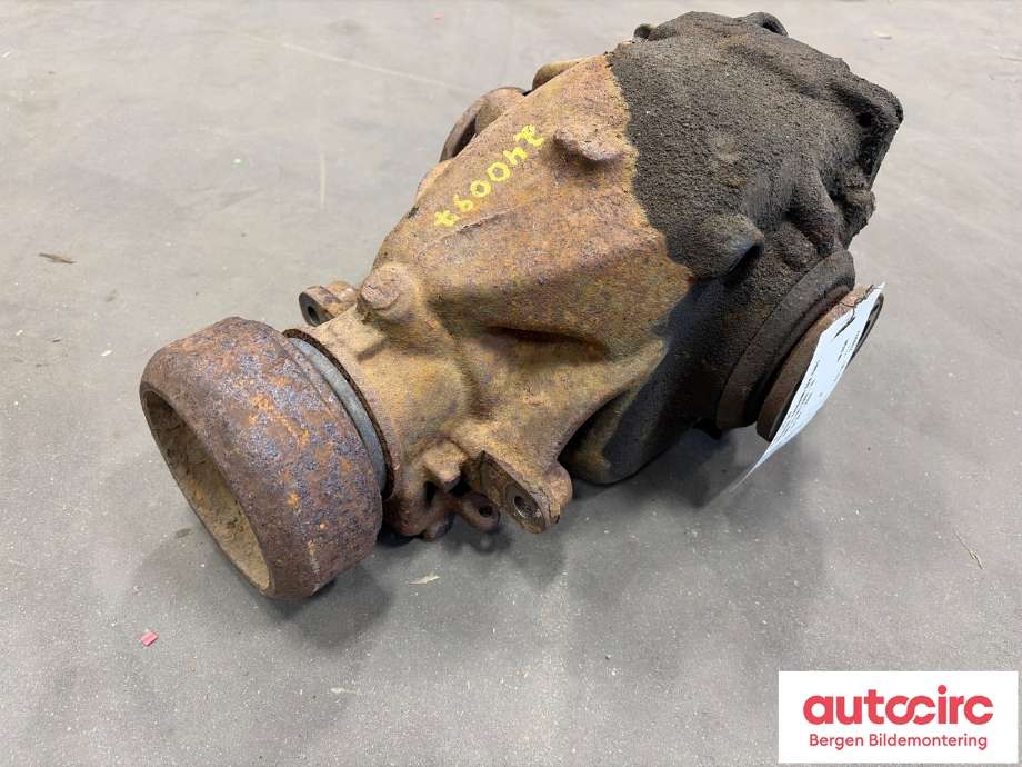 Kardang klokke bak til BMW X3 2007-2010 (Fase 2) (E83) (E83) (BMW|33 10 7 575 382|)