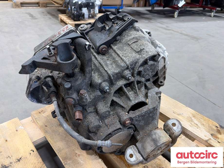 Girkasse manuell 6-trinn til VW Transporter / Caravelle 2009-2015 (Fase 2) (T5) (T5) (VOLKSWAGEN|0A5 300 012 LX|0A5 300 013 A|)