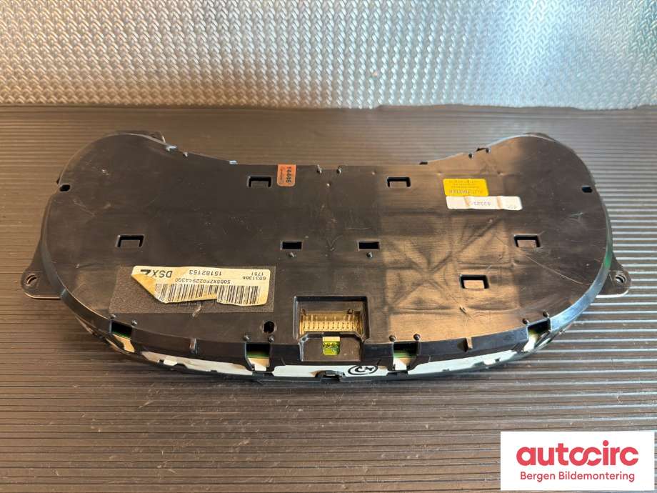 Instrumentpanel til Chevrolet Tahoe 2001-2005 (Type II)  (CHEVROLET|15135675||15182153)