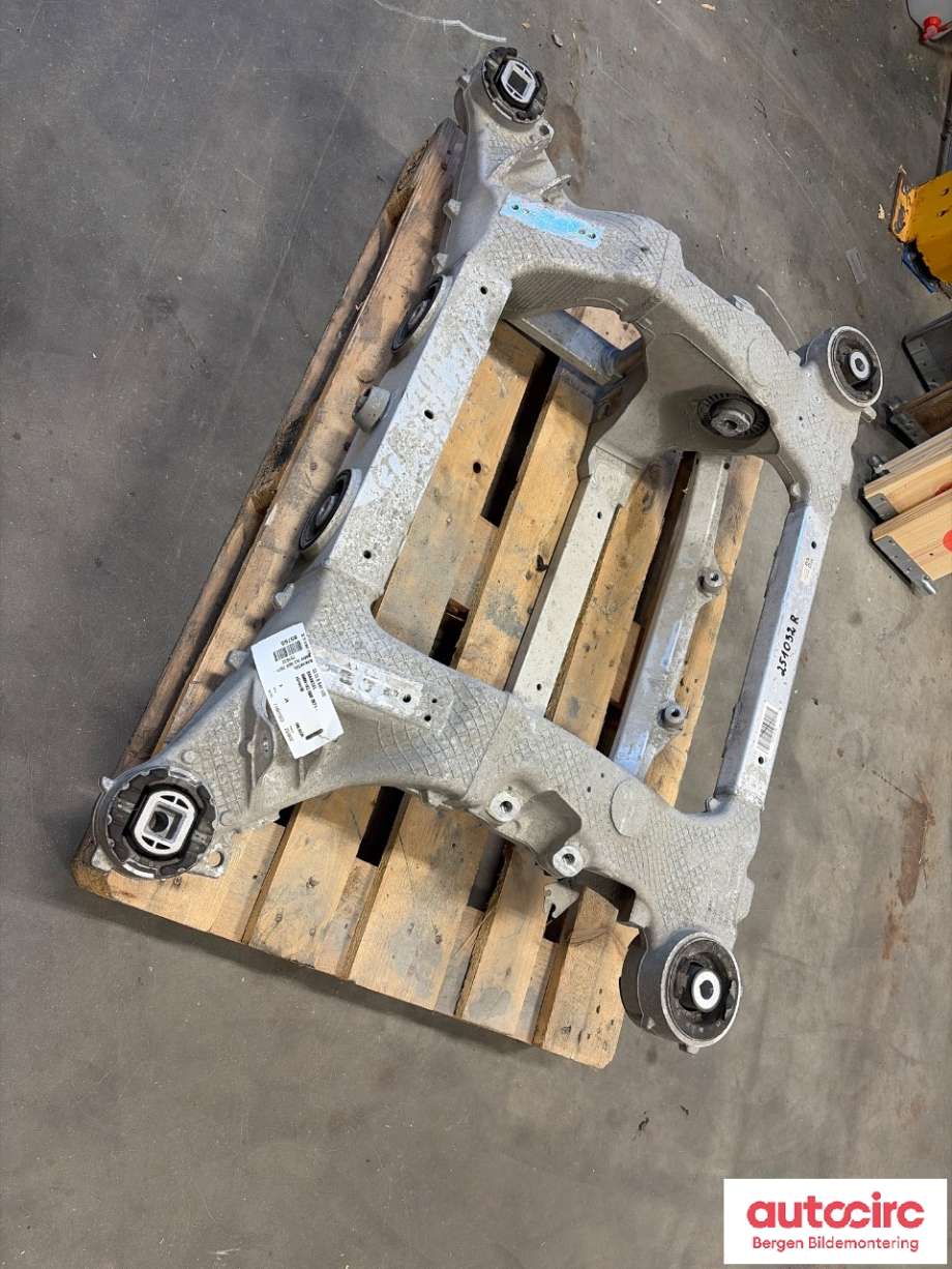 Bakaksel til BMW iX3, 2021-->>  (BMW|33 31 8 847 172)