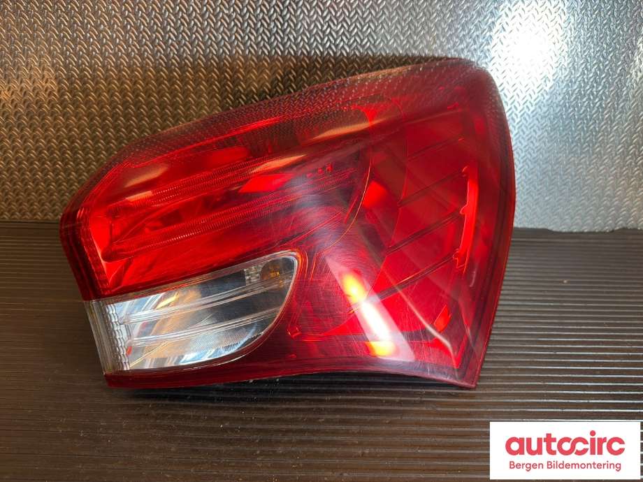 Baklykt høyre til Hyundai Ix20, 2010-2017  (HYUNDAI|924021K000)