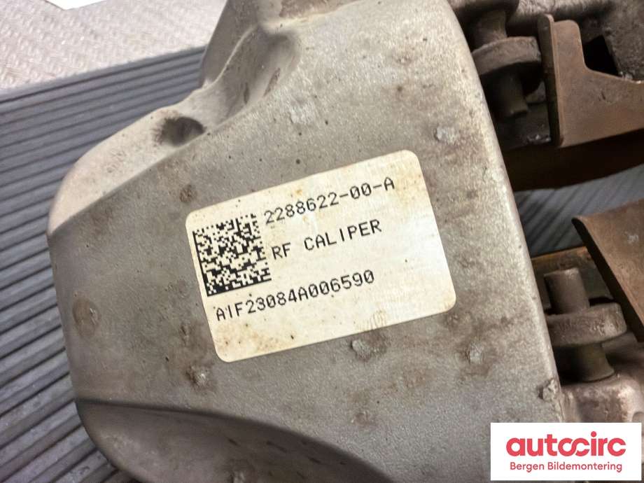 Bremsecaliper høyre foran til Tesla Model Y 2021-2024 (Type I) (TESLA|1044622-00-E|)