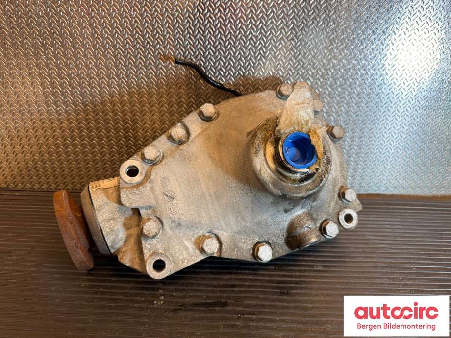 Kardang til BMW X4 2014-2018 (F26) (F26) (BMW|31 50 7 592 002|31 50 9 455 991|31517567345)