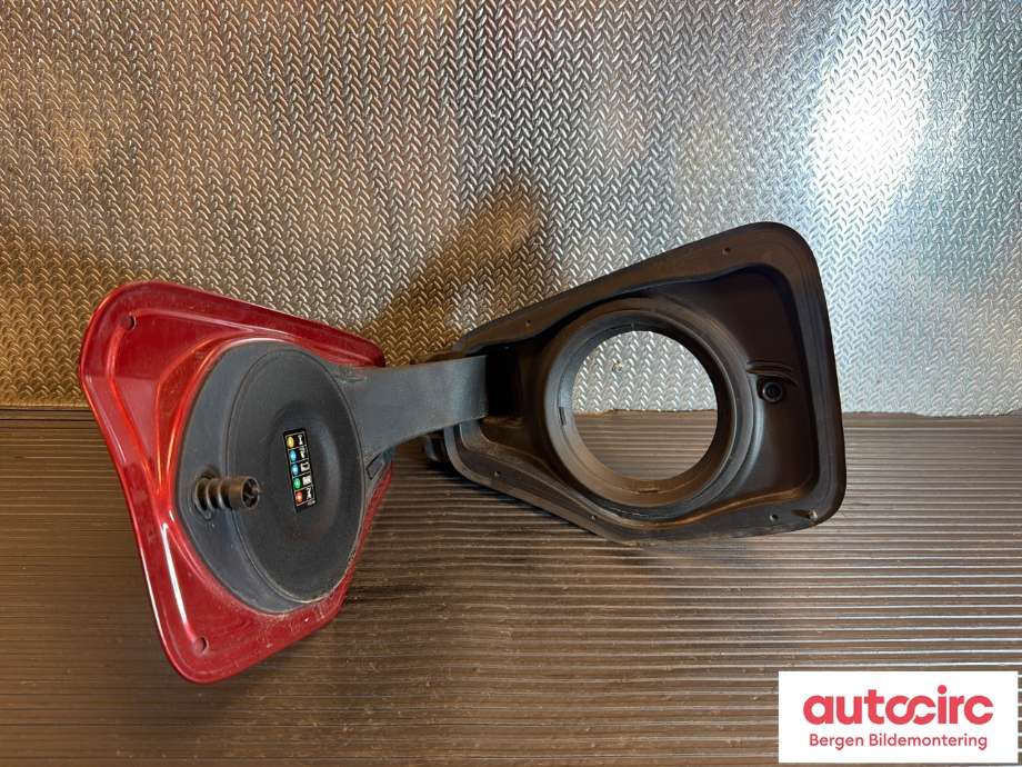 Tanklokk til BMW 2-Serie 2014-2021 (F22/F23) (F22/F23) (BMW 225XE IPERFORMANCE|51 17 7 345 324|51 17 7 410 828|7 350 864)