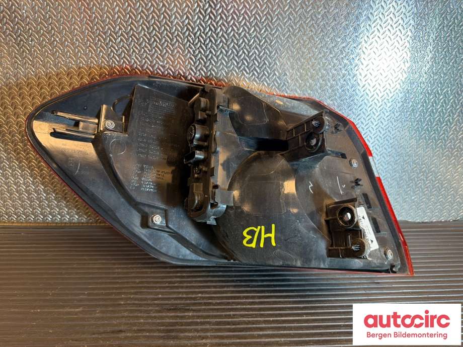 Baklykt høyre til BMW 2-Serie 2014-2021 (F22/F23) (F22/F23) (BMW 225XE IPERFORMANCE|63 21 7 491 338|)