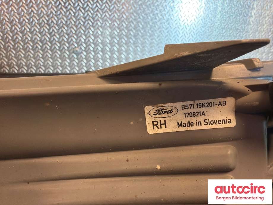 Tåkelykt høyre foran til Ford Mondeo 2011-2014 (Type IV, Fase 2) (FORD|1731475||BS71-15K201-AB)