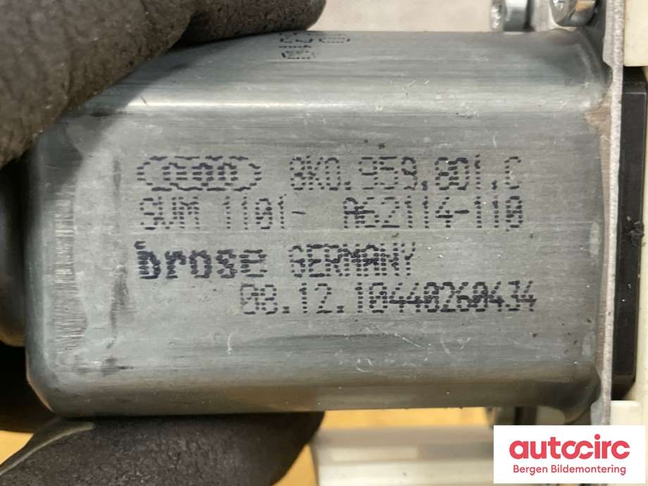 Ruteheis venstre til Audi A1 2010-2014 (Type I, Fase 1)  (AUDI|8K0 959 801 C|8K0.959.801.C)