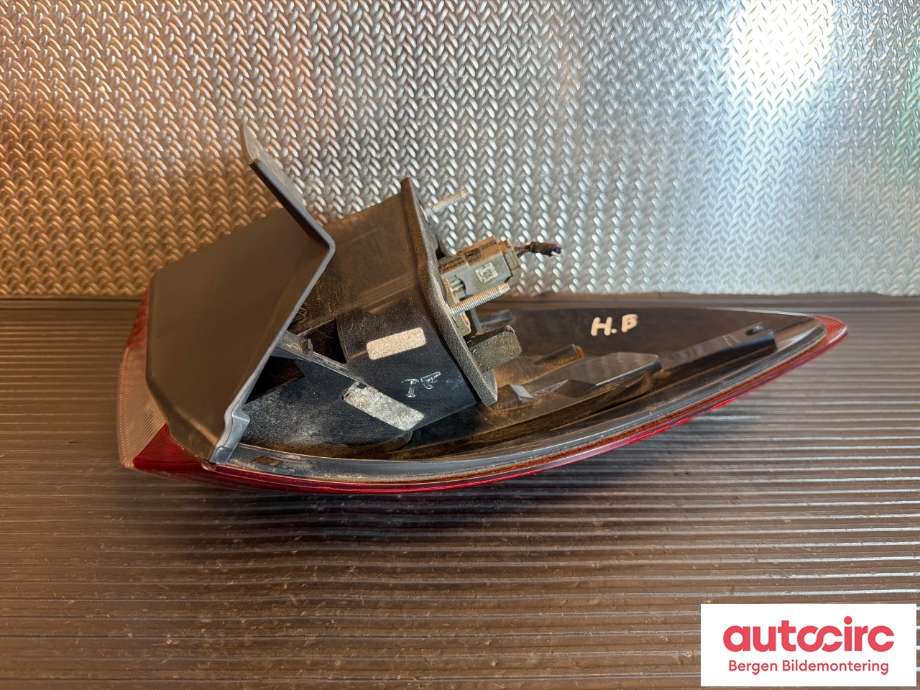Baklykt høyre til Ford Mondeo 2011-2014 (Type IV, Fase 2) (FORD|1767492|BS71-13404-BD|)