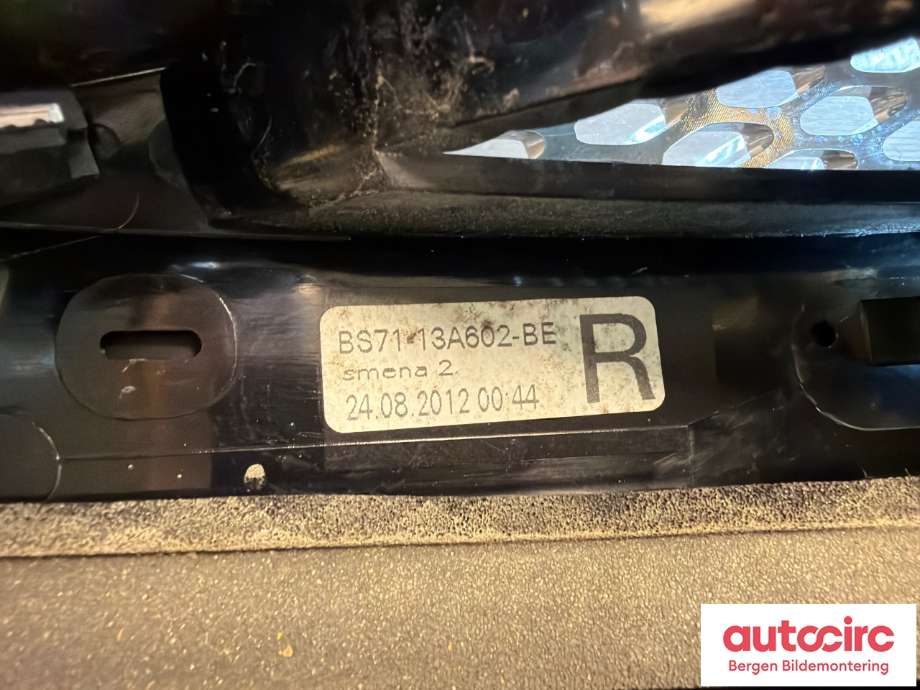 Baklykt høyre indre til Ford Mondeo 2011-2014 (Type IV, Fase 2)  (FORD|1764009|BS71-13A602-BE|)