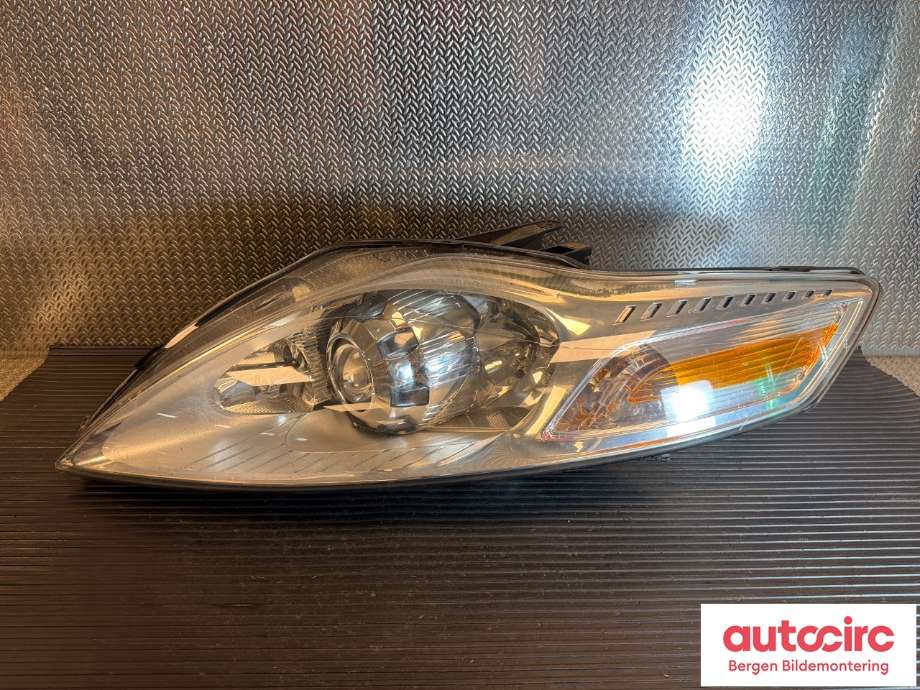 Frontlykt venstre halogen til Ford Mondeo 2011-2014 (Type IV, Fase 2) (FORD|1802031|BS71-13D153-AF|BS71-13D155-AE)