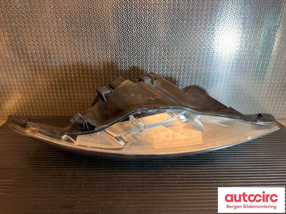 Frontlykt venstre halogen til Ford Mondeo 2011-2014 (Type IV, Fase 2) (FORD|1802031|BS71-13D153-AF|BS71-13D155-AE)