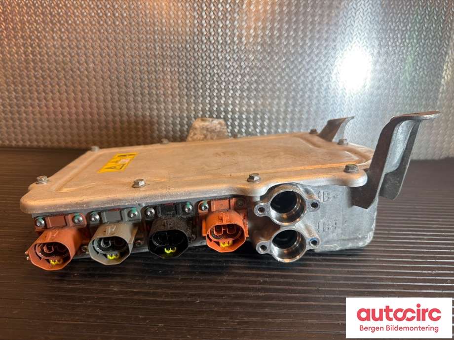 Diverse deler til Tesla Model S 2016-2021 (Fase 2)  (TESLA|1059891-00-B|)