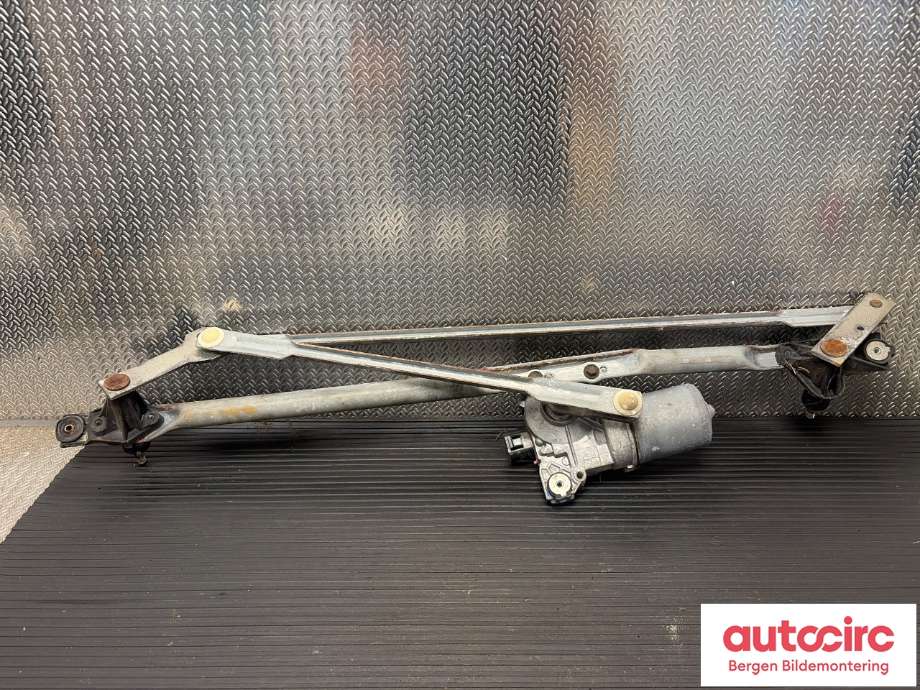 Viskermotor frontrute til Chevrolet Tahoe 2001-2005 (Type II)  (CHEVROLET|19368520|88958406|)