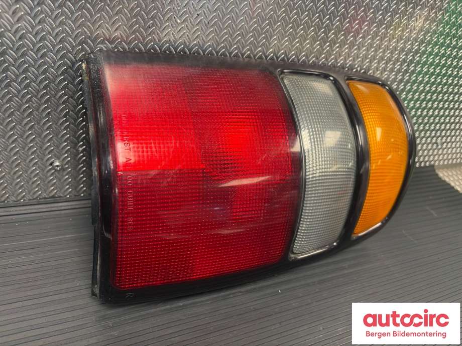Baklykt høyre til Chevrolet Tahoe 2001-2005 (Type II)  (CHEVROLET|19169995|)
