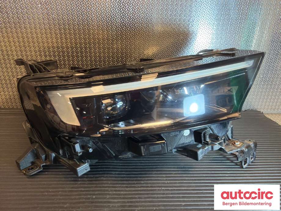Frontlykt høyre halogen til Opel Mokka, 2012-2016 (Type I, Fase 1)  (OPEL|16 758 878 80)
