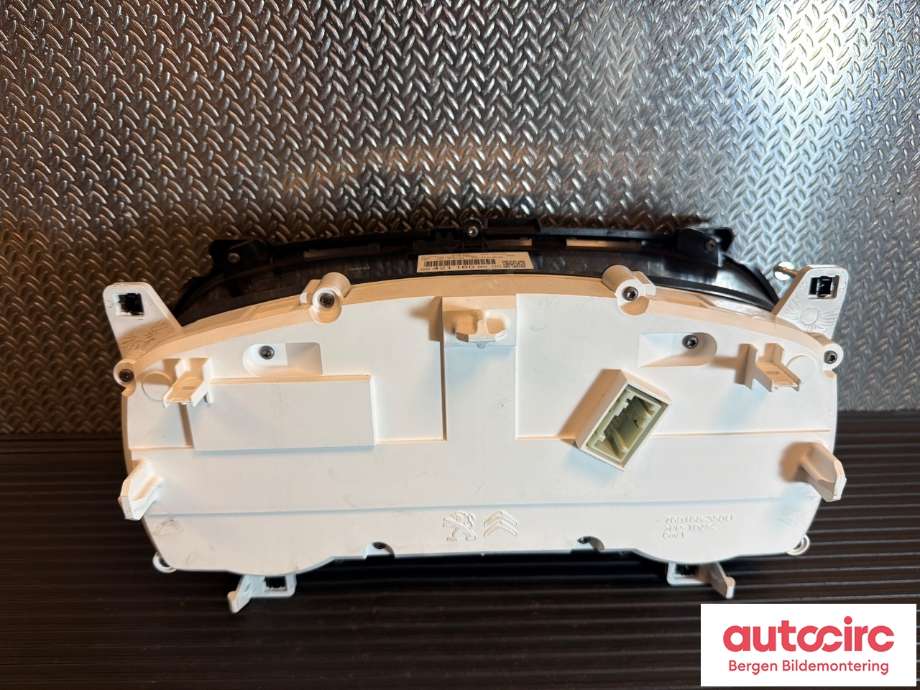 Instrumentpanel til Opel Vivaro C 2020-->> (OPEL|9842116080|)