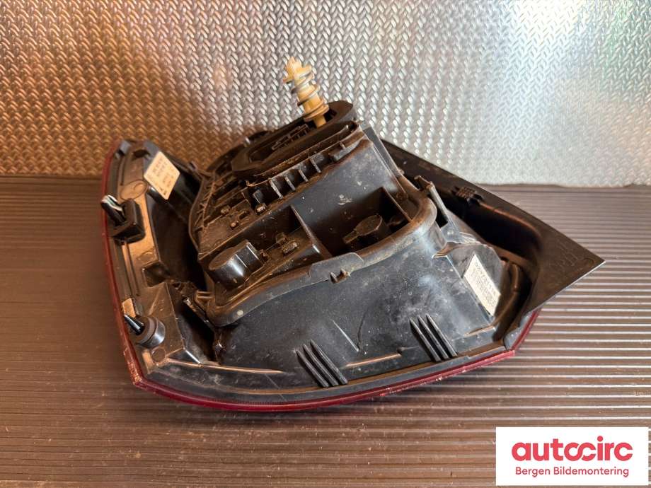 Baklykt høyre til VW Polo 2014-2017 (Type V, Fase 2)  (VOLKSWAGEN|6C0 945 096 K|)