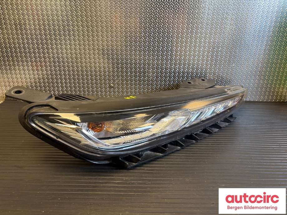 Frontlykt høyre halogen til Hyundai Kona 2017-2021 (Type I, Fase 1)  (HYUNDAI|92208J 9000|)