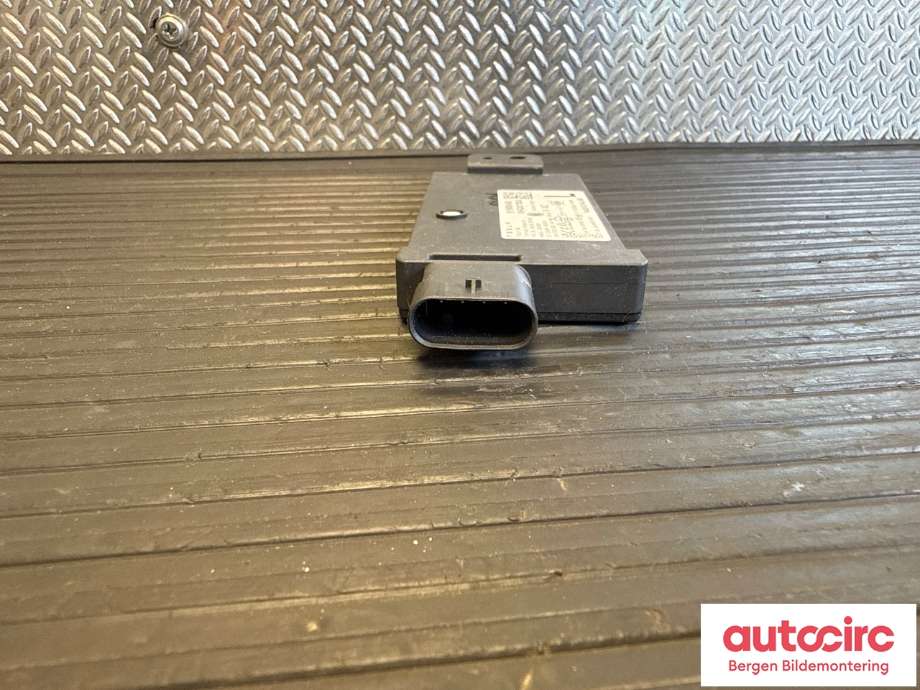 Styreenhet bluetooth til Tesla Model Y 2021-2024 (Type I) (TESLA|1968098-40-C||1968098-40-B)
