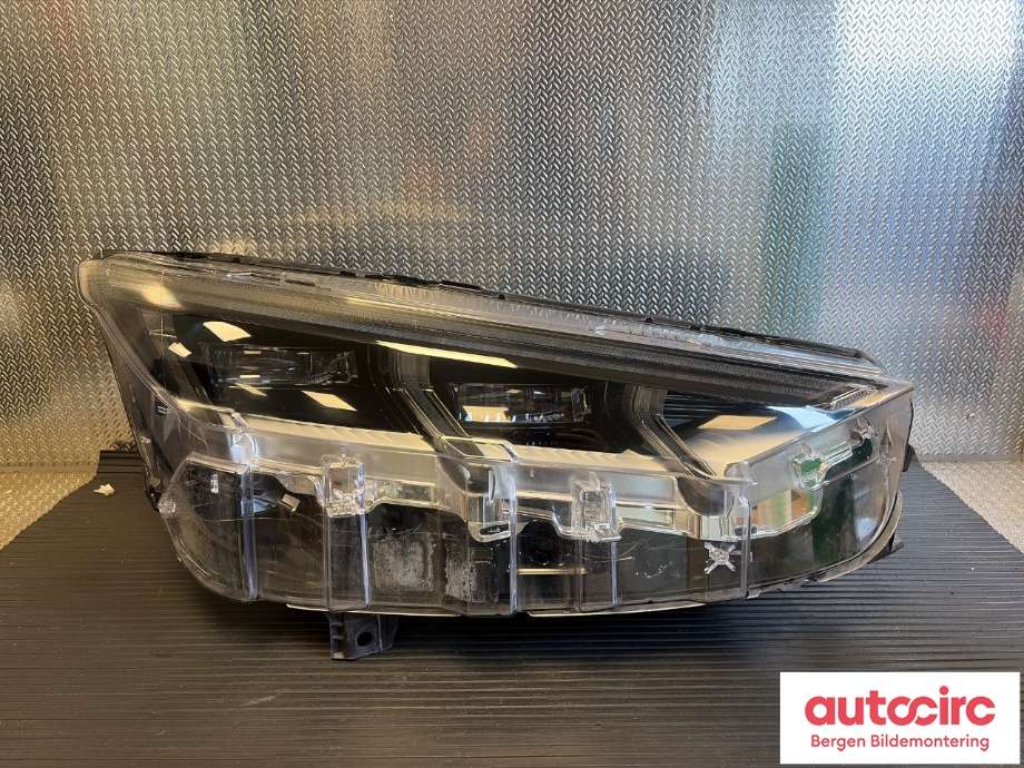 Frontlykt høyre halogen til Ford Mustang Mach-e 2020-->> (FORD (US)|2640552|)