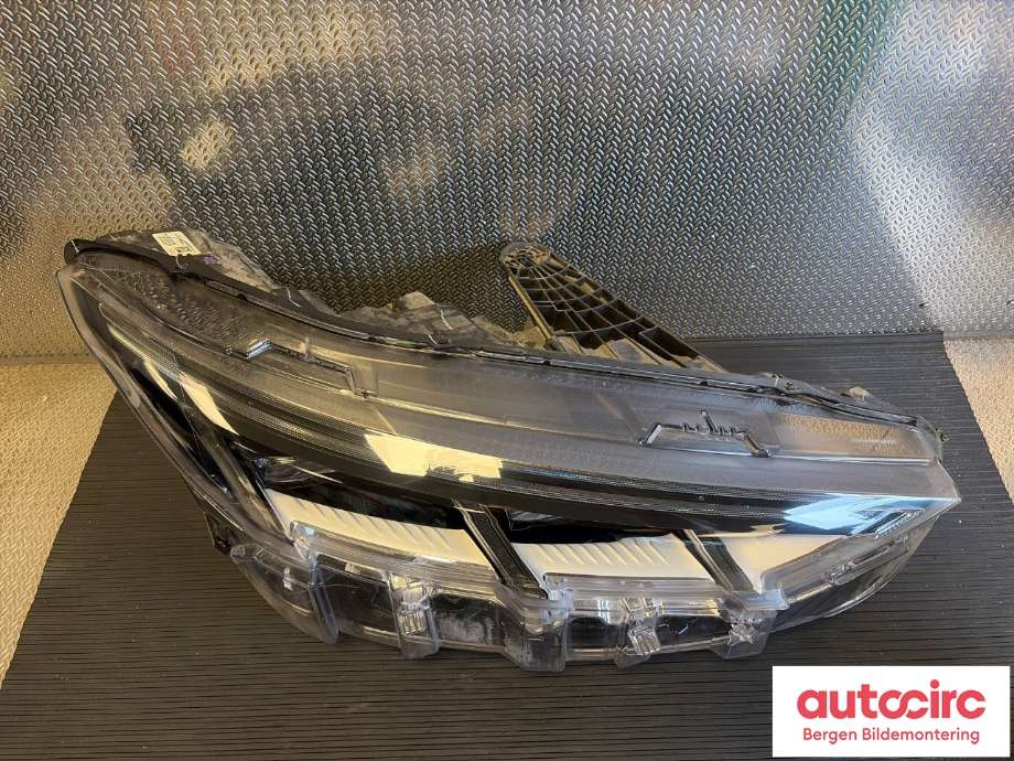 Frontlykt høyre halogen til Ford Mustang Mach-e 2020-->> (FORD (US)|2640552|)